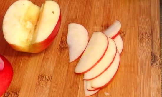 Режем пластинами яблоки