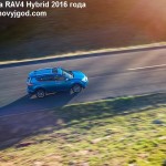 Toyota RAV4 2016 фото 10