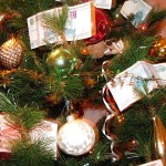 Украшаем новогоднюю ель деньгами