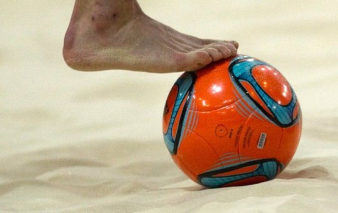 Волейбольный мяч для игры на пляже