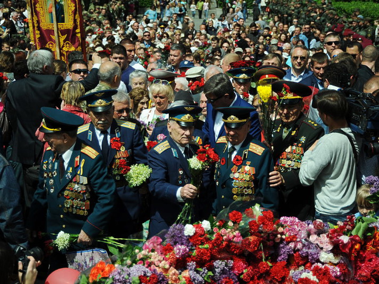 Сколько будет лет победе. 9 Мая празднование в Украине 2000 год. Как празднуют день Победы в Украине.